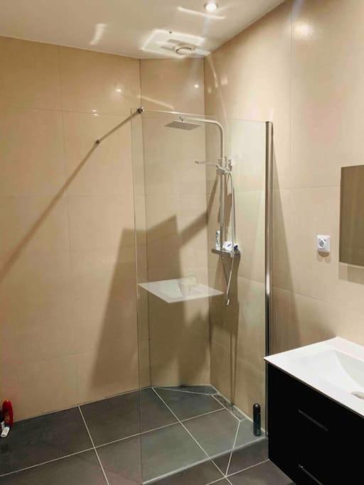 Apartamento Stunning View Apt Free Parking Róterdam Exterior foto