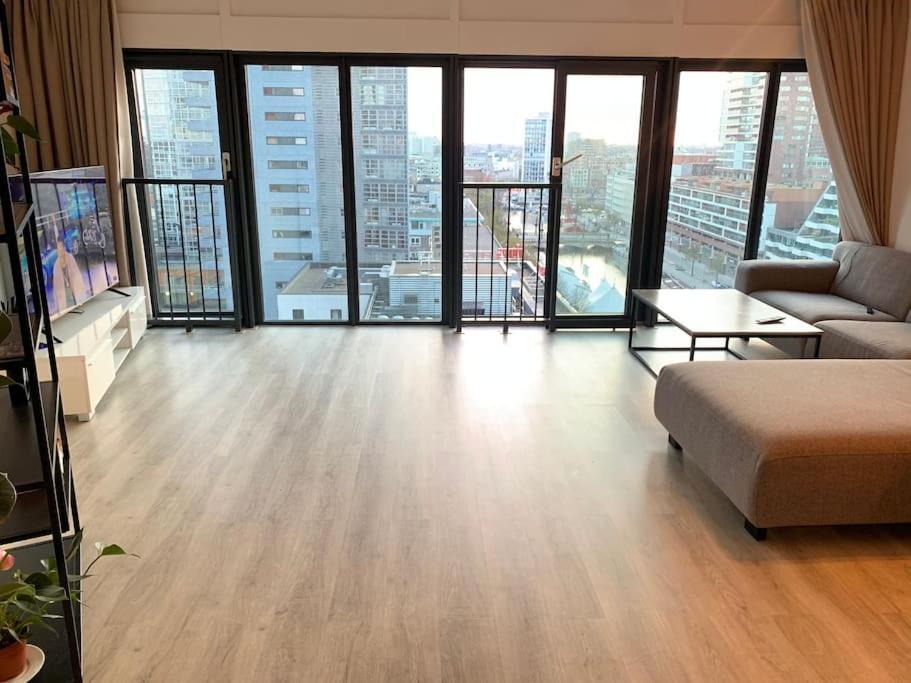 Apartamento Stunning View Apt Free Parking Róterdam Exterior foto